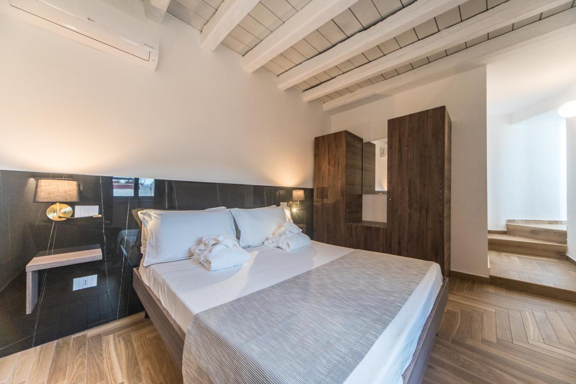 Suite Santa Chiara Trani Room photo